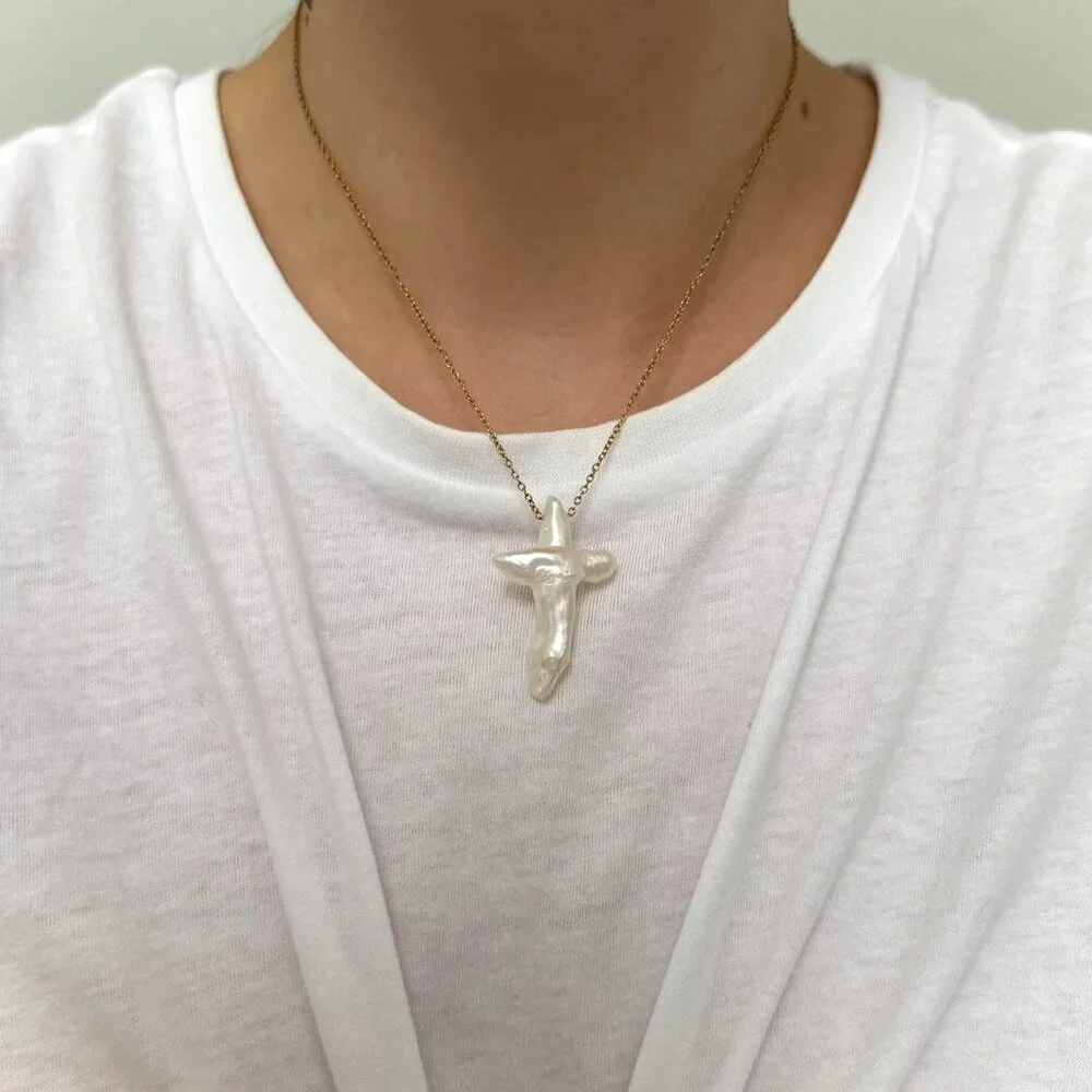sku:0141‎ White Pearl Cross Necklace with gold chain+in a gift box